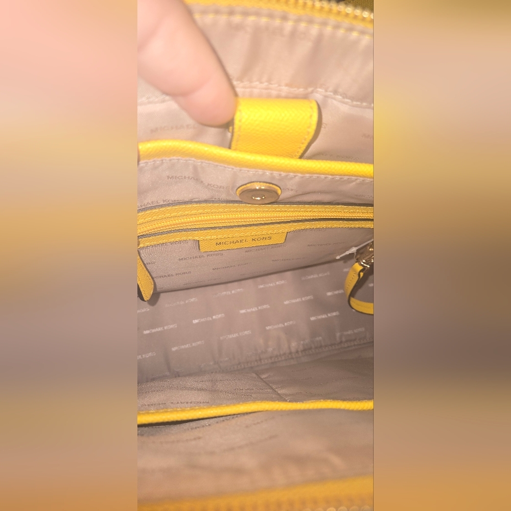 NWOT Michael Kors Yellow Tote with Luxurious Pebbled Finish (New Not Tag) - Picture 8 of 12